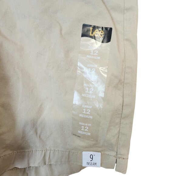 Lee Womens 12 Medium Regular Fit Khaki Shorts 9" Inseam New - Picture 3 of 3